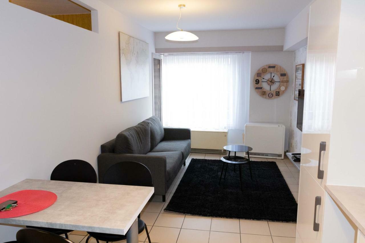 Renovated In Center Apartment *
